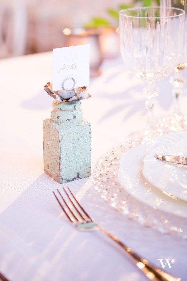 marque place retro veet eau patiné, décor mariage rustique, aux couleurs pastels et originales